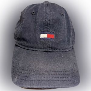 Tommy Hilfiger hat small